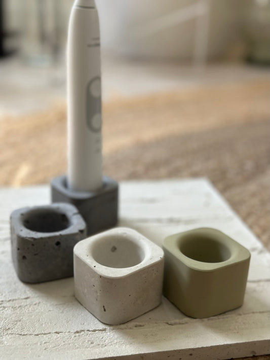 Handcrafted marbled concrete bathroom organizer set for toothbrush storage and modern decor