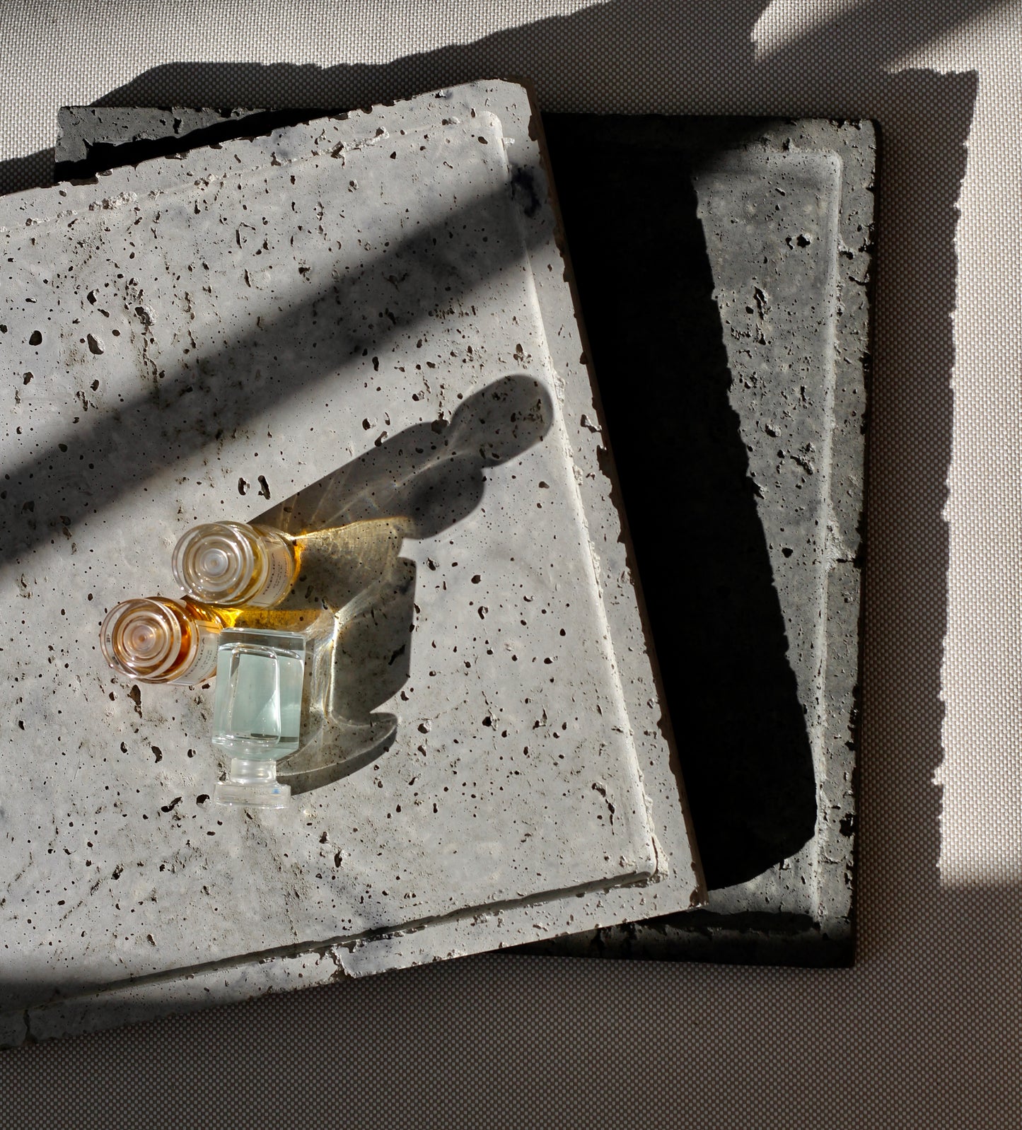 Handmade Concrete Tray: Modern Jewelry & Candle Holder, Natural pore stone Style