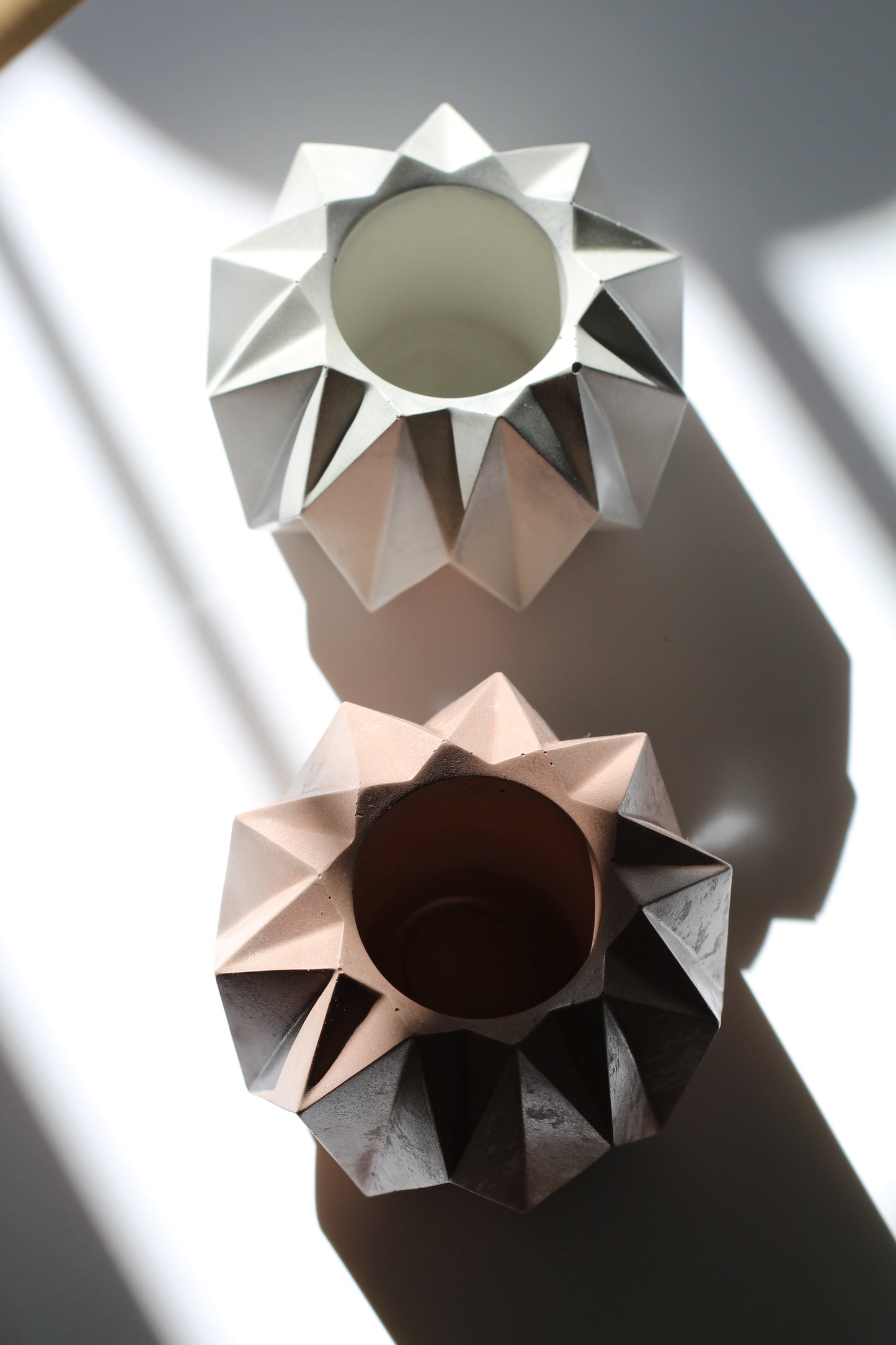 Concrete Minimalist Holder