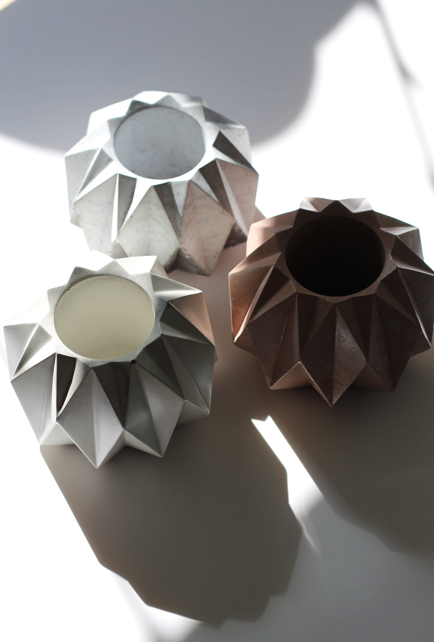 Concrete Minimalist Holder