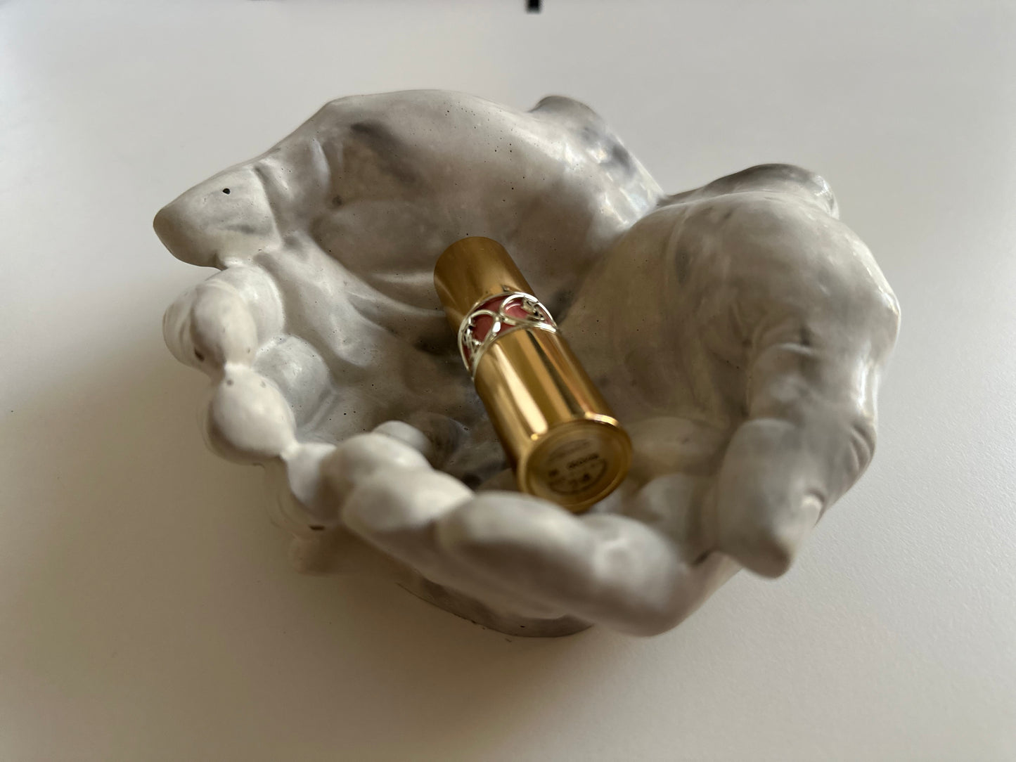 Hands sculpture