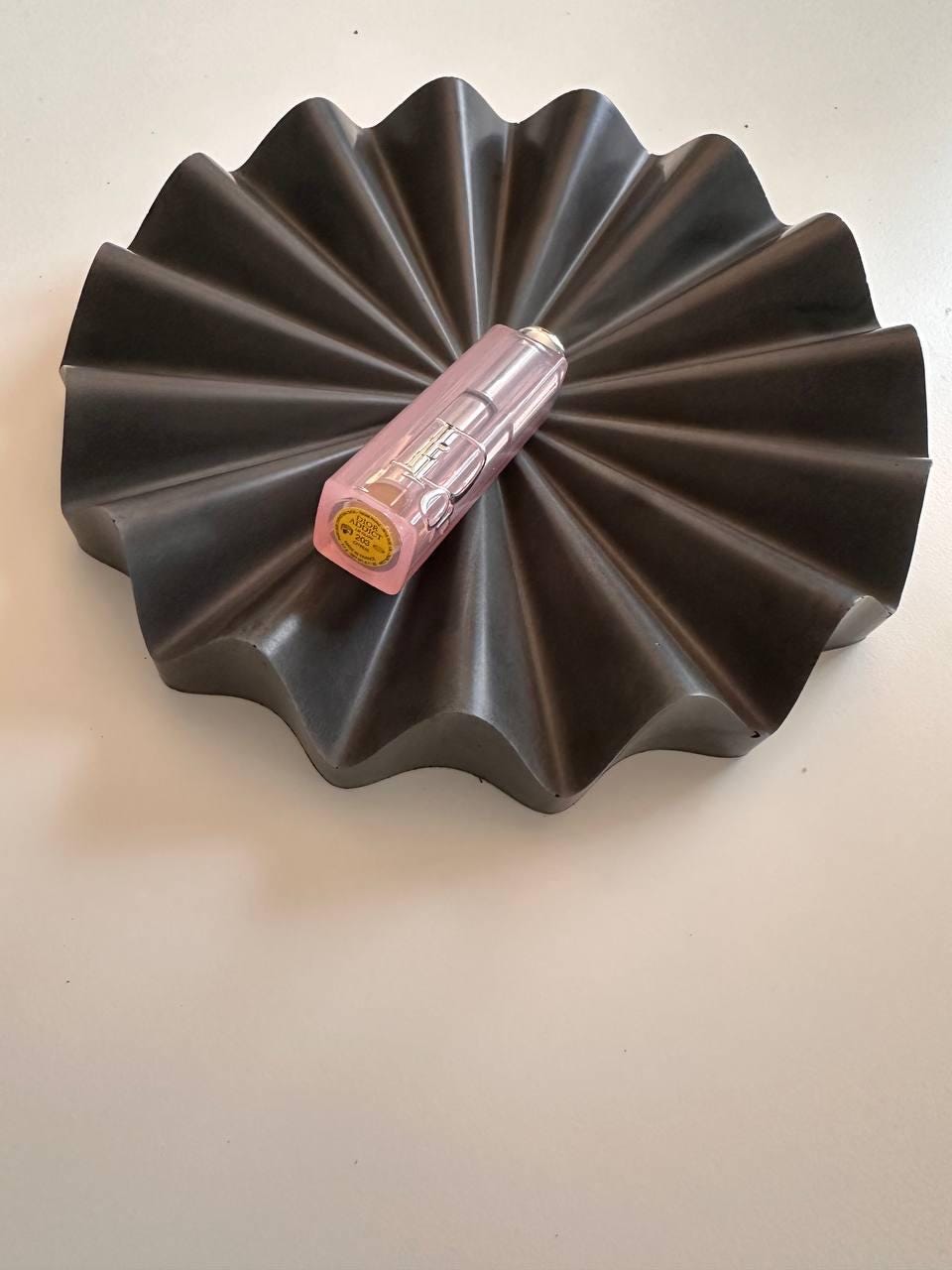 Handmade Dark Gray Concrete Tray: Wavy Edge Jewelry & Vanity Organizer