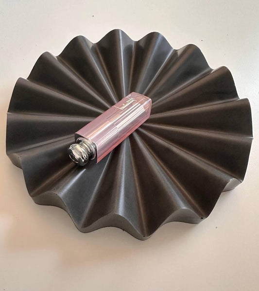 Handmade Dark Gray Concrete Tray: Wavy Edge Jewelry & Vanity Organizer