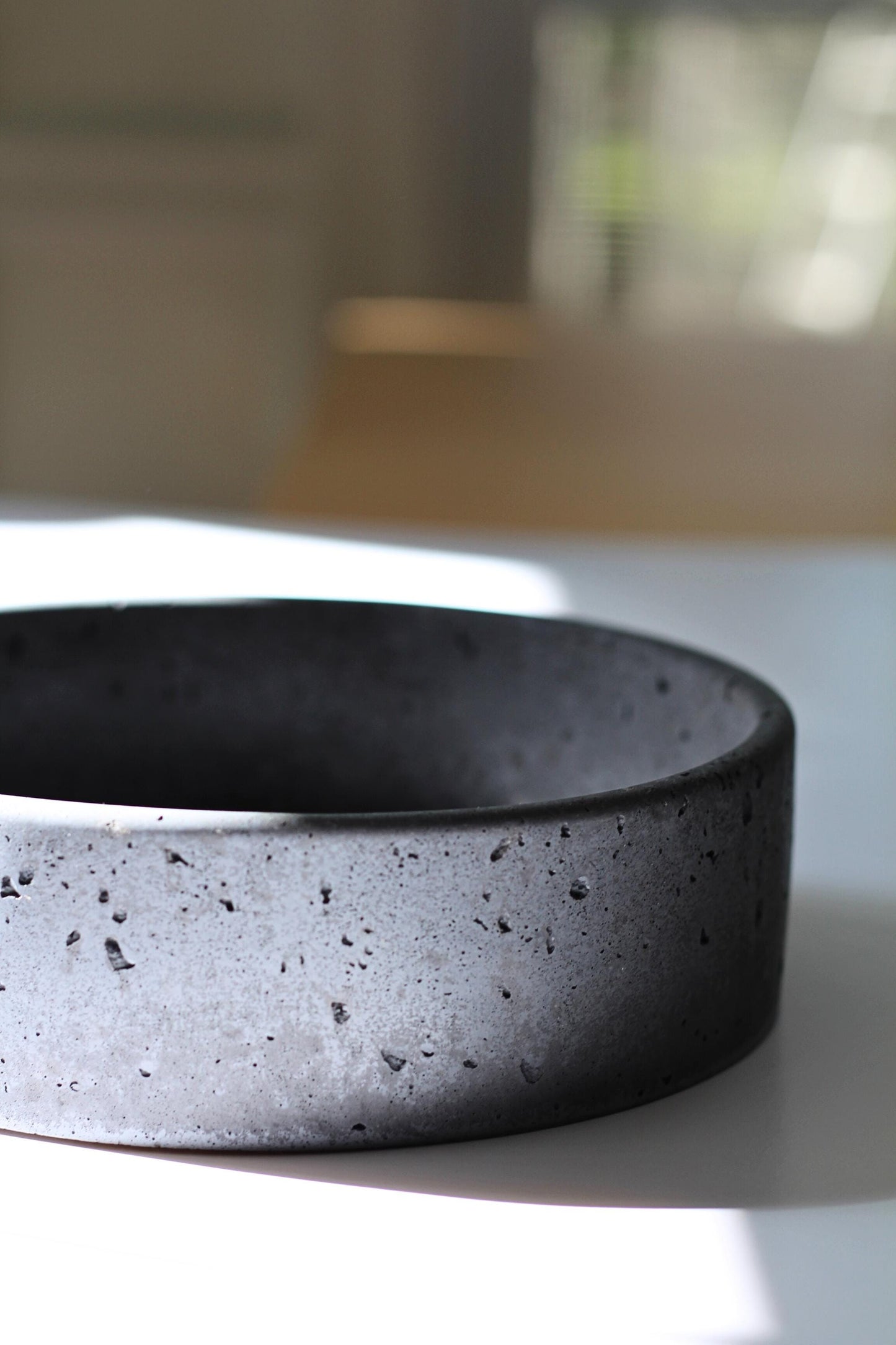 Round Concrete Jewelry Tray: Modern Desk Organizer